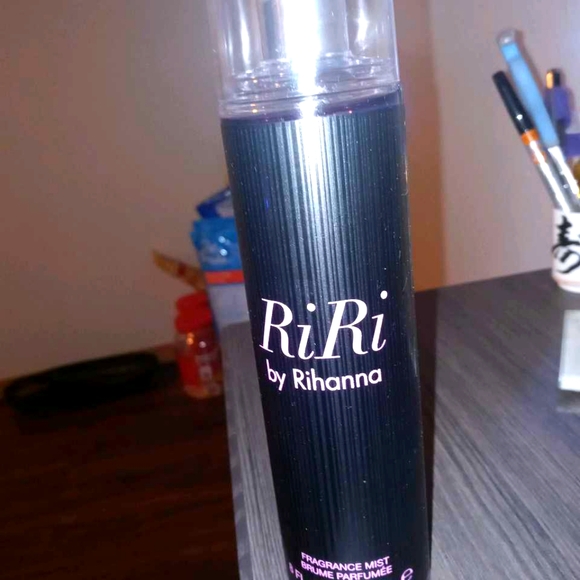 RiRi by Rihanna mist spray 8 oz 4 women - Picture 1 of 1